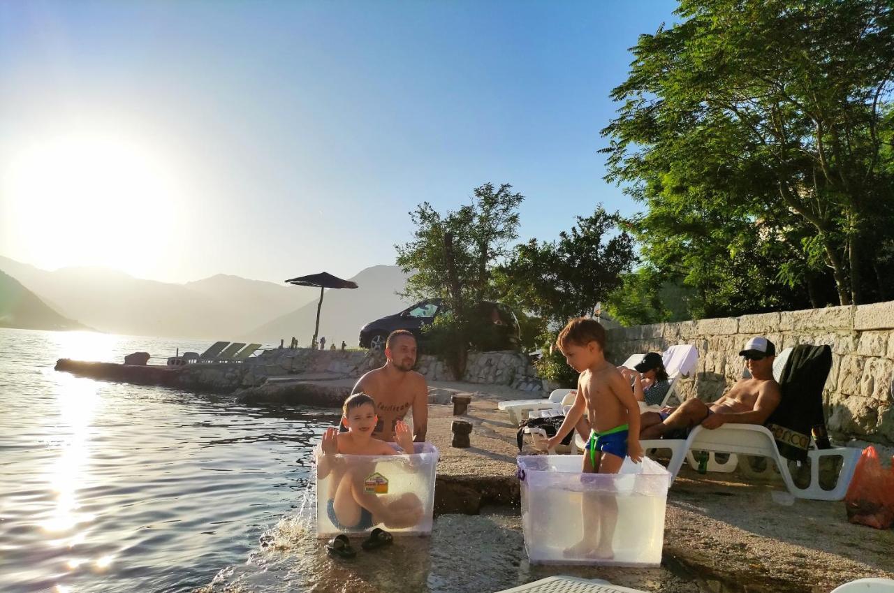 Kadena Apartments Kotor Luaran gambar