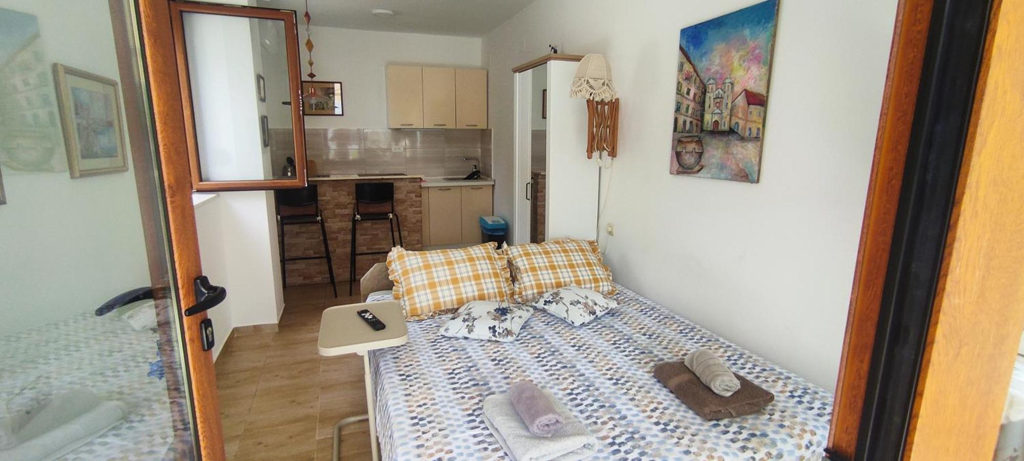 Kadena Apartments Kotor Luaran gambar