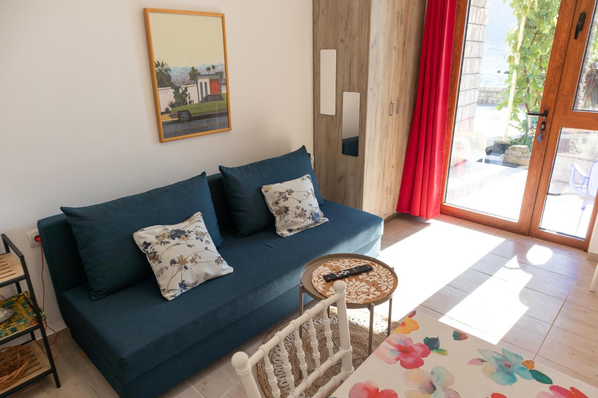 Kadena Apartments Kotor Luaran gambar