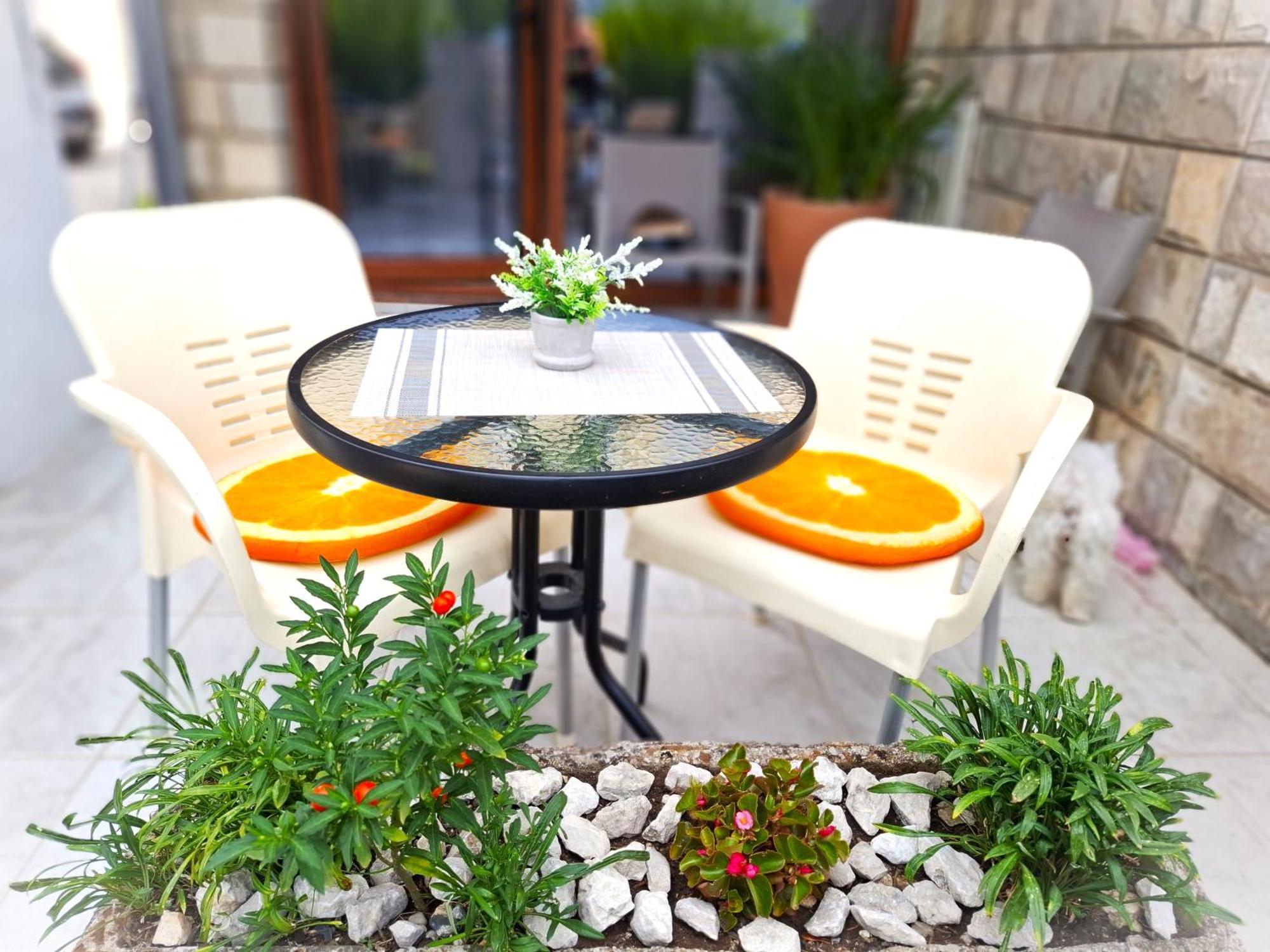 Kadena Apartments Kotor Luaran gambar