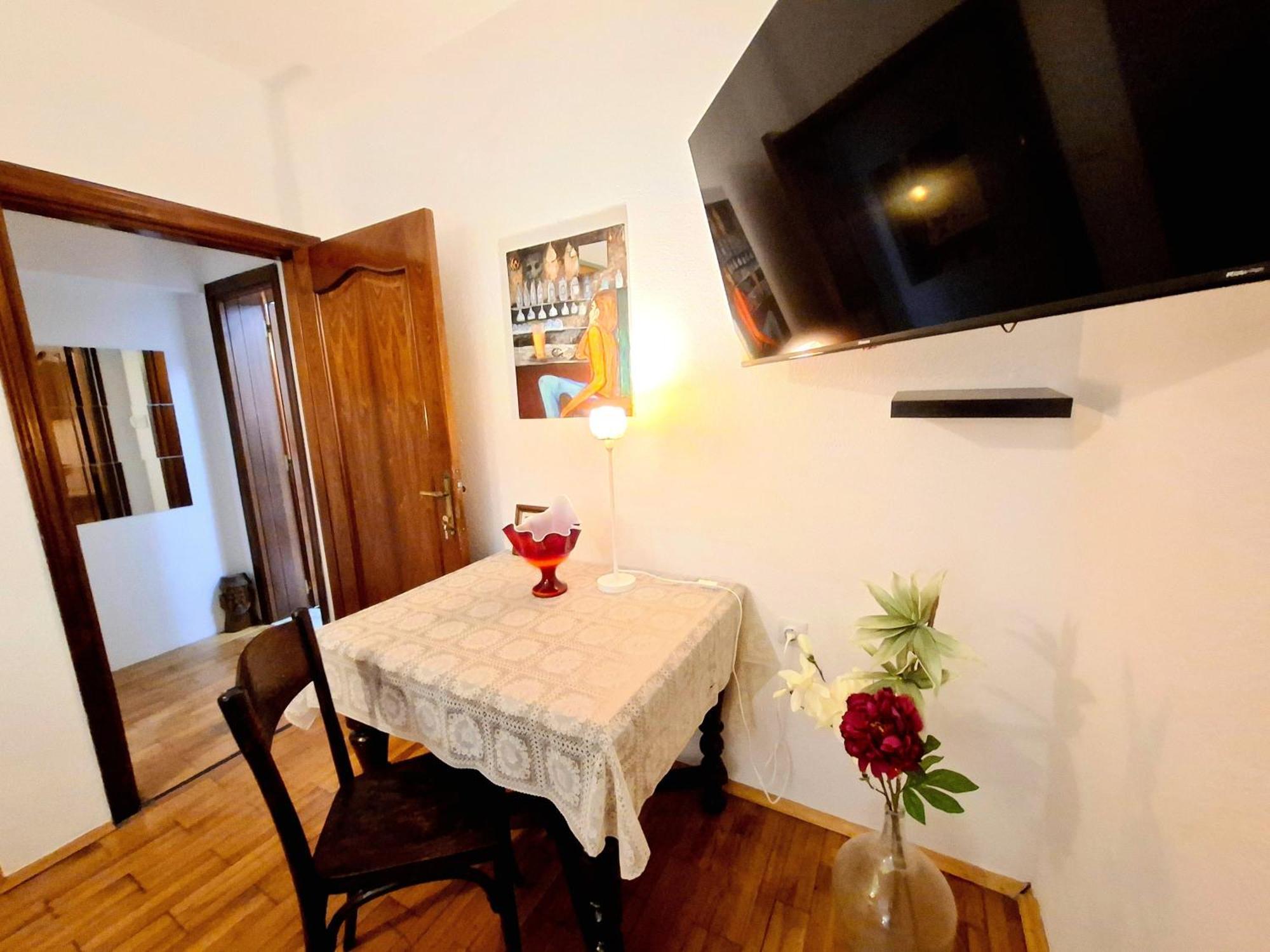 Kadena Apartments Kotor Luaran gambar