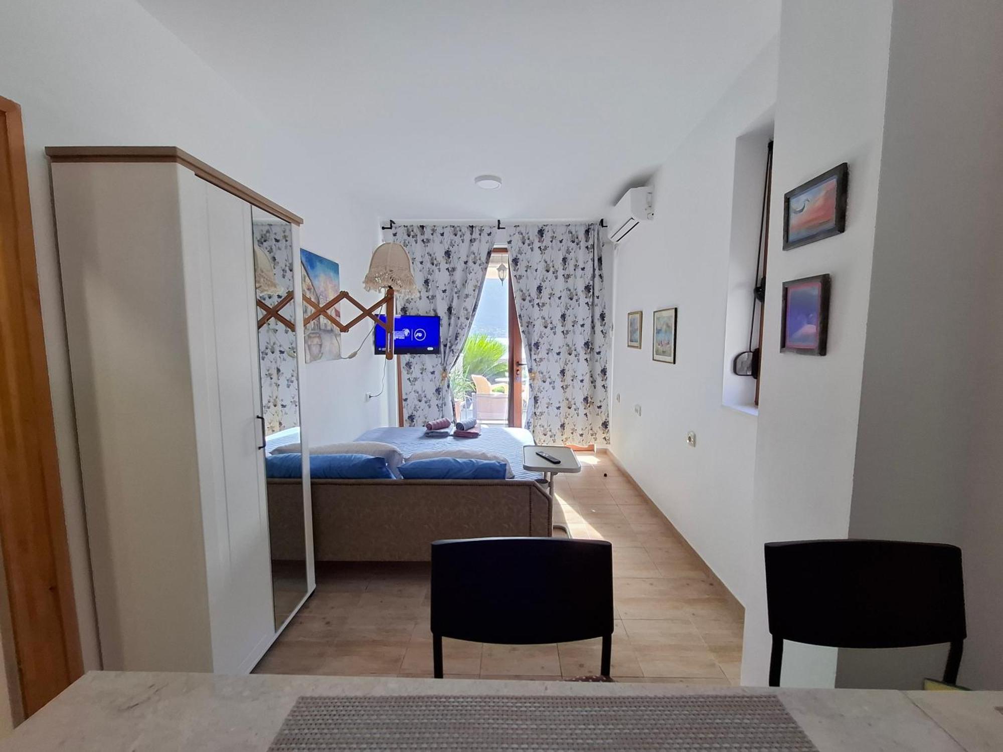Kadena Apartments Kotor Luaran gambar