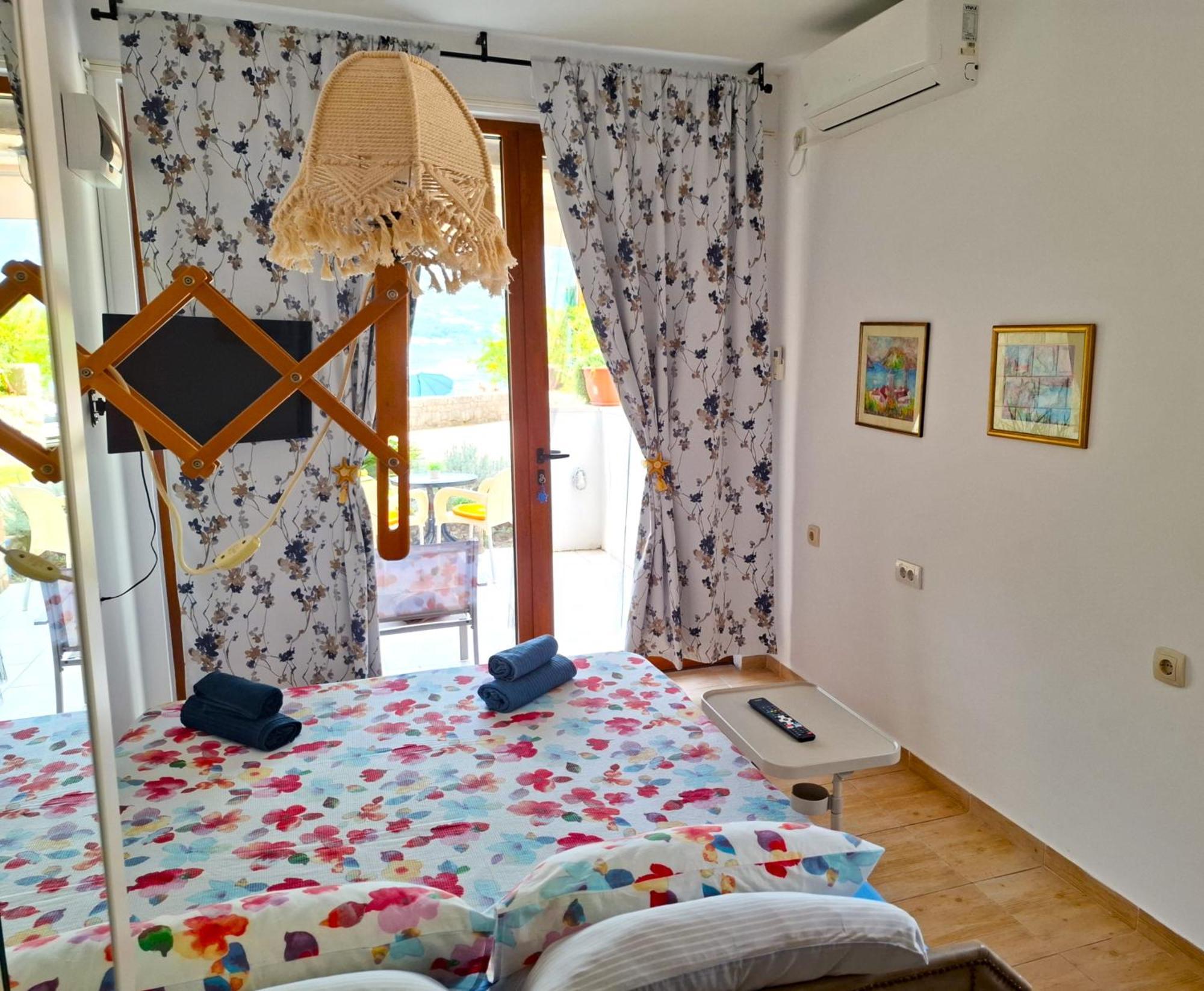 Kadena Apartments Kotor Luaran gambar